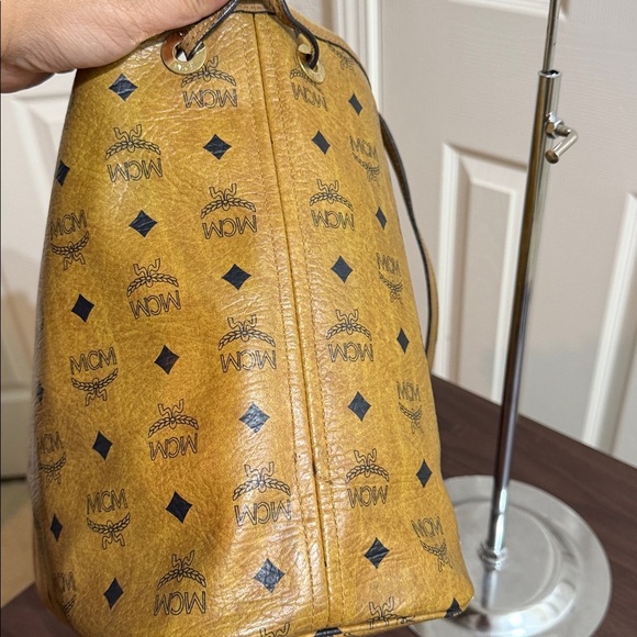 MCM Reversible Cognac Tote - Picture 4 of 7